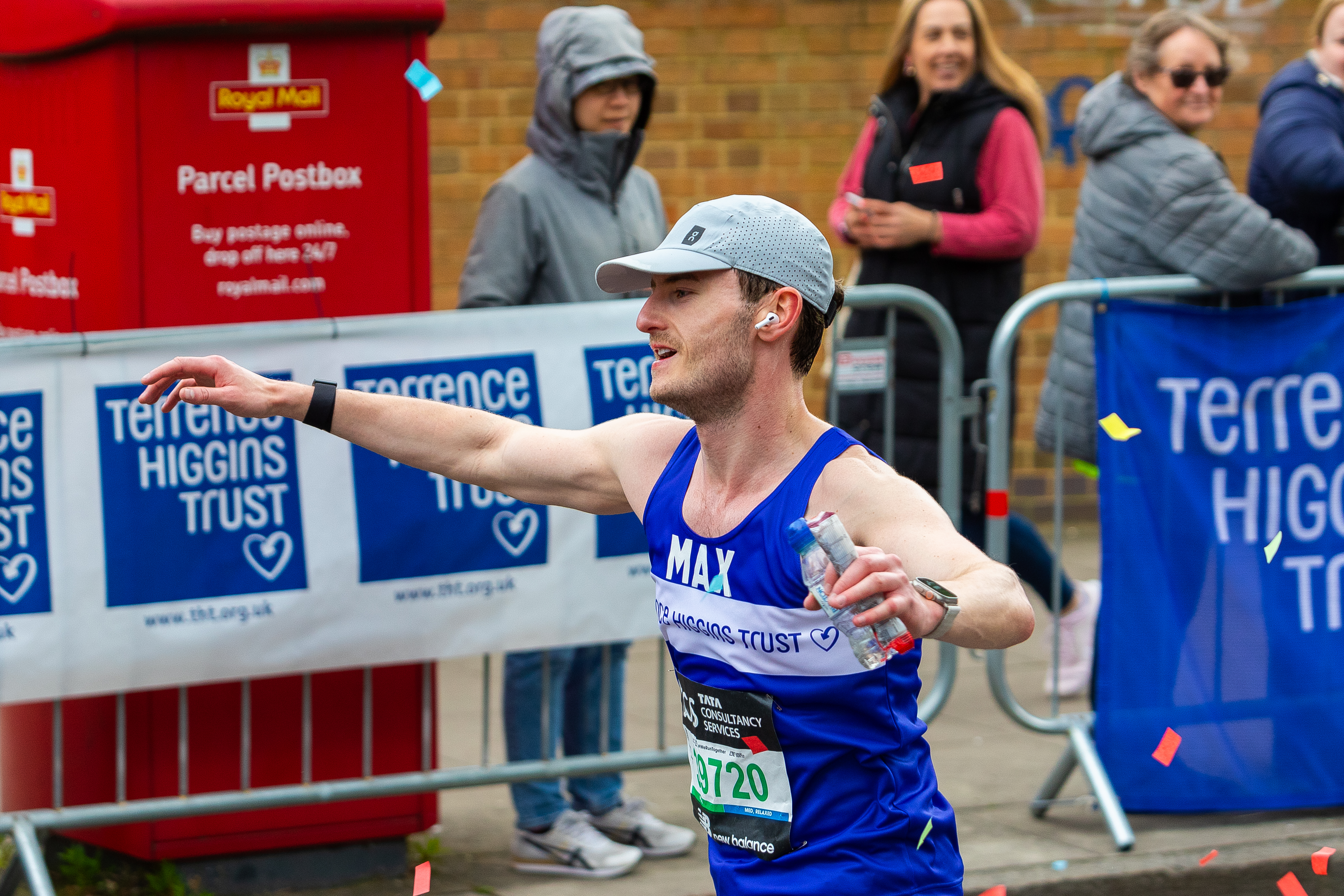 A Terrence Higgins Trust runner in the 2024 London Marathon.